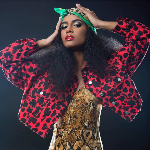 Meet your Posher, Bree - Picture 1 of 1